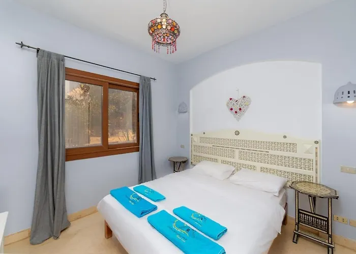 Elegant With Terrace And Pool, El Gouna