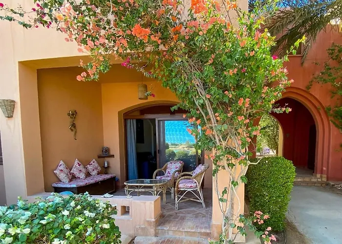 Elegant With Terrace And Pool, El Gouna شقة الغردقة
